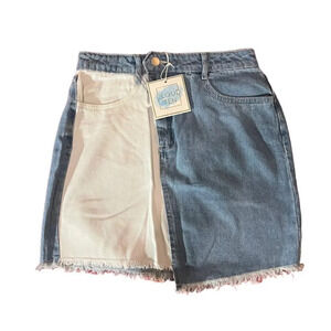 NWT Cloud Ten Two‎ Toned Denim Mini Skirt with raw hem Size Small